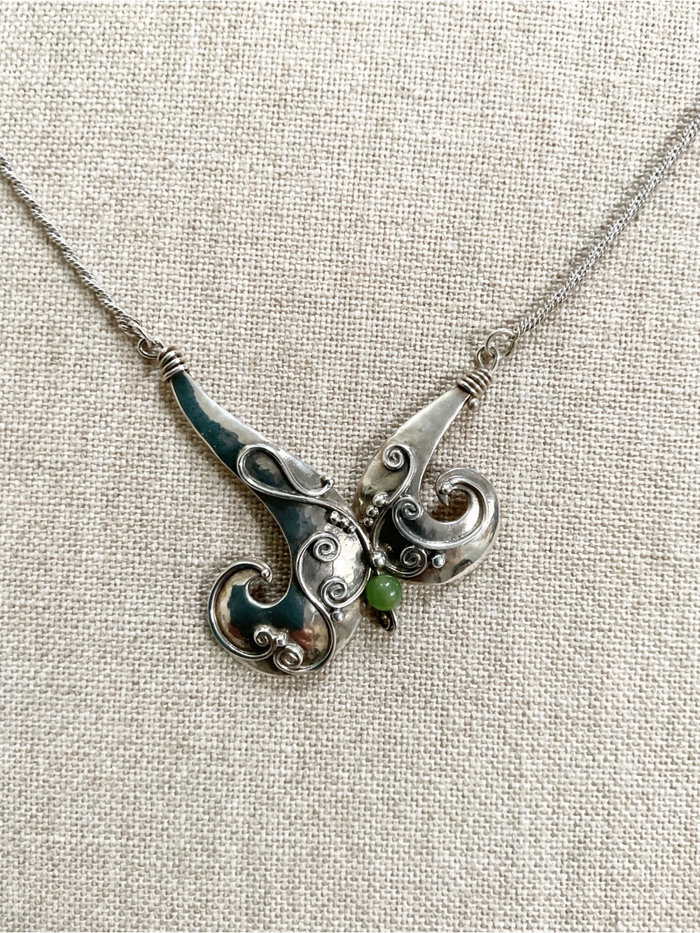 KJT Sterling Silver 925 Scroll Necklace Green Stone Artisan
